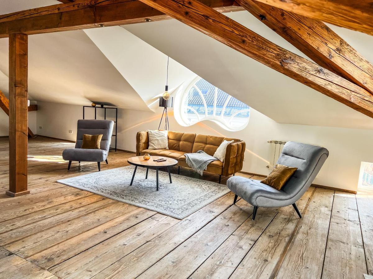 Loft-Wohnung Im Herzen Von Prien - 100M2 - Smarttv ภายนอก รูปภาพ