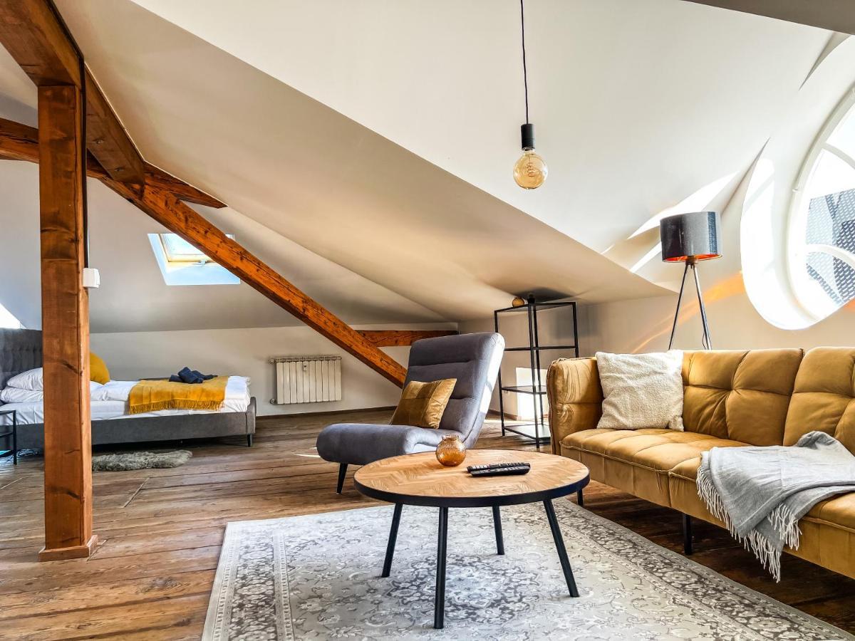 Loft-Wohnung Im Herzen Von Prien - 100M2 - Smarttv ภายนอก รูปภาพ