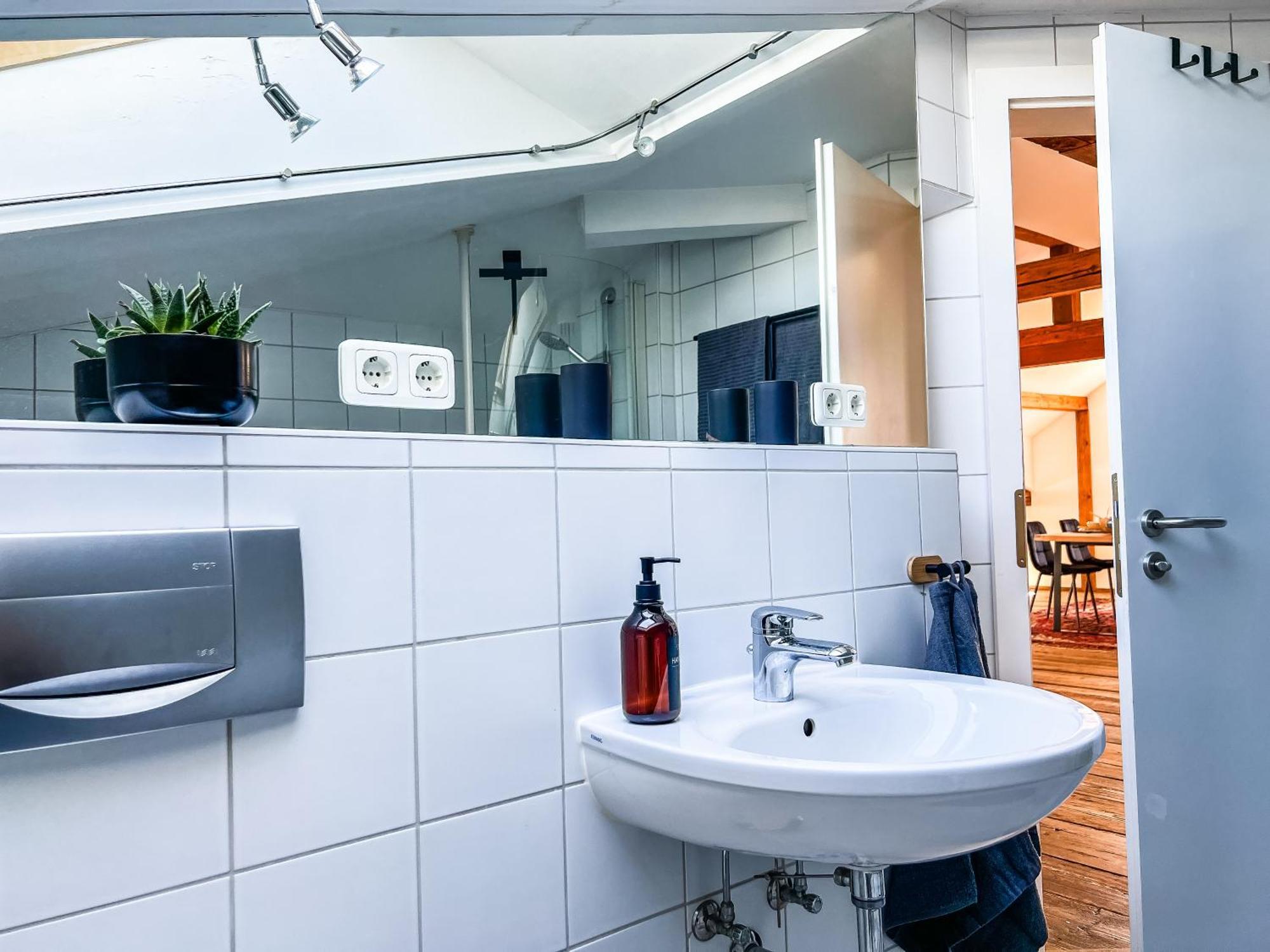 Loft-Wohnung Im Herzen Von Prien - 100M2 - Smarttv ภายนอก รูปภาพ